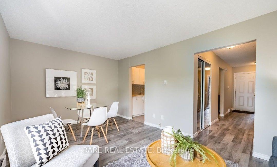 Photo 4 of Unit 18, 221 Ormond Drive, Oshawa, Samac — HOMEH