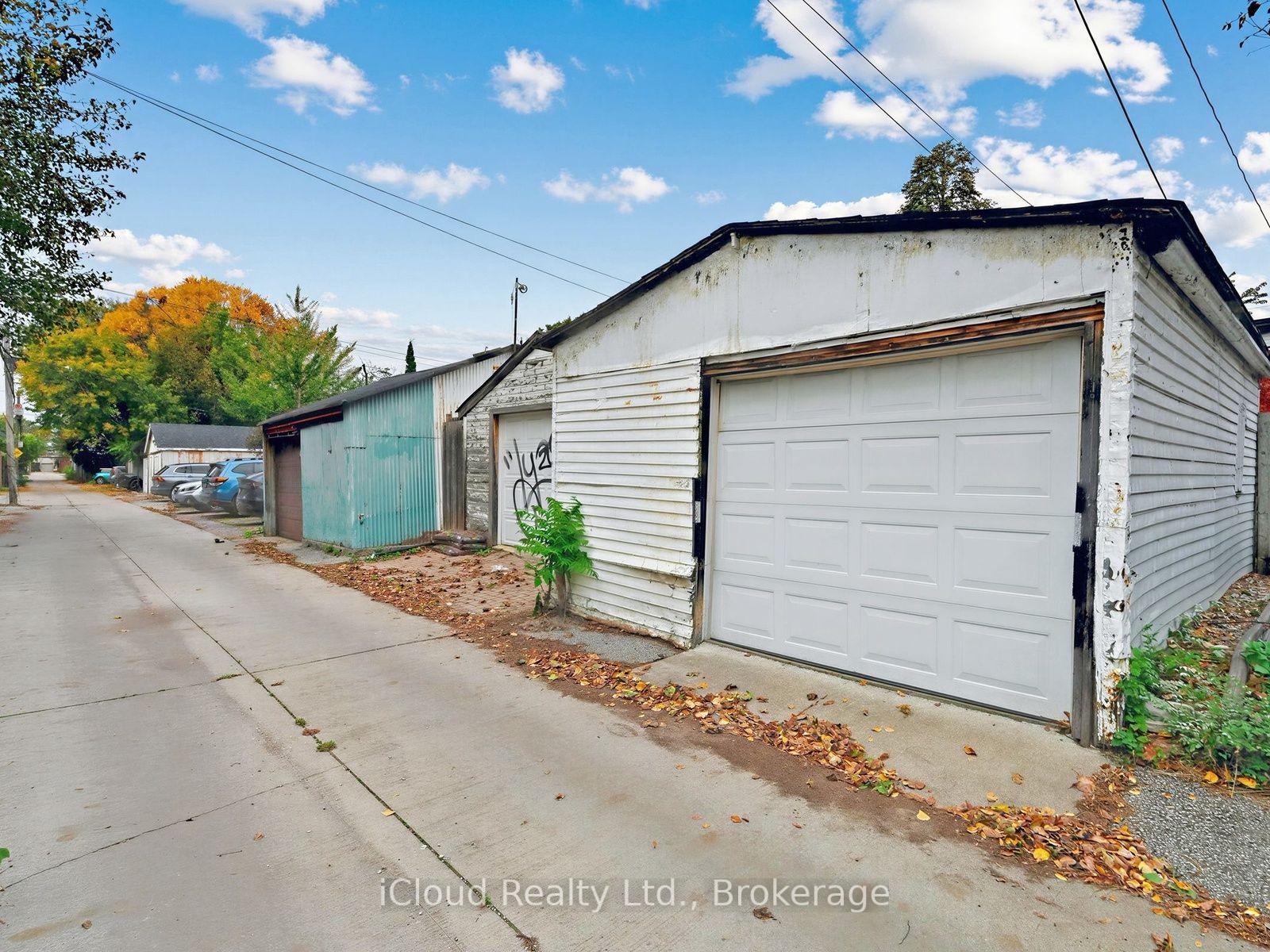 Photo 42 of 54 Arundel Avenue, Toronto, Playter Estates-Danforth — HOMEH