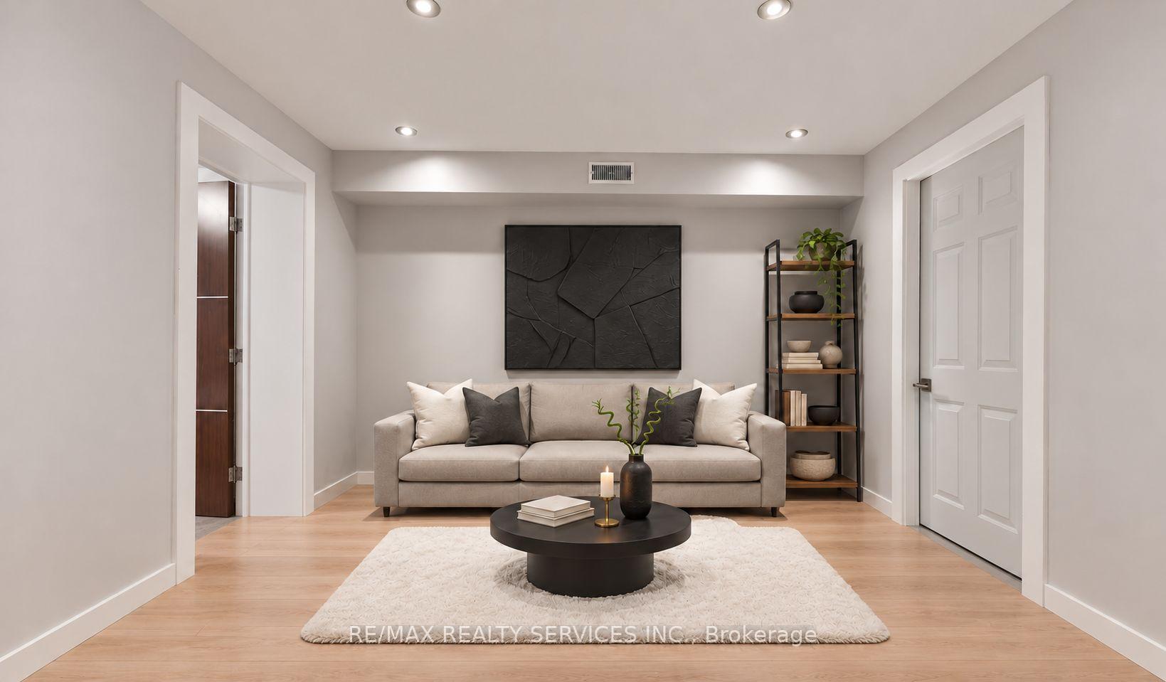 Photo 11 of 41 Brookland Drive, Brampton, Bram West — HOMEH