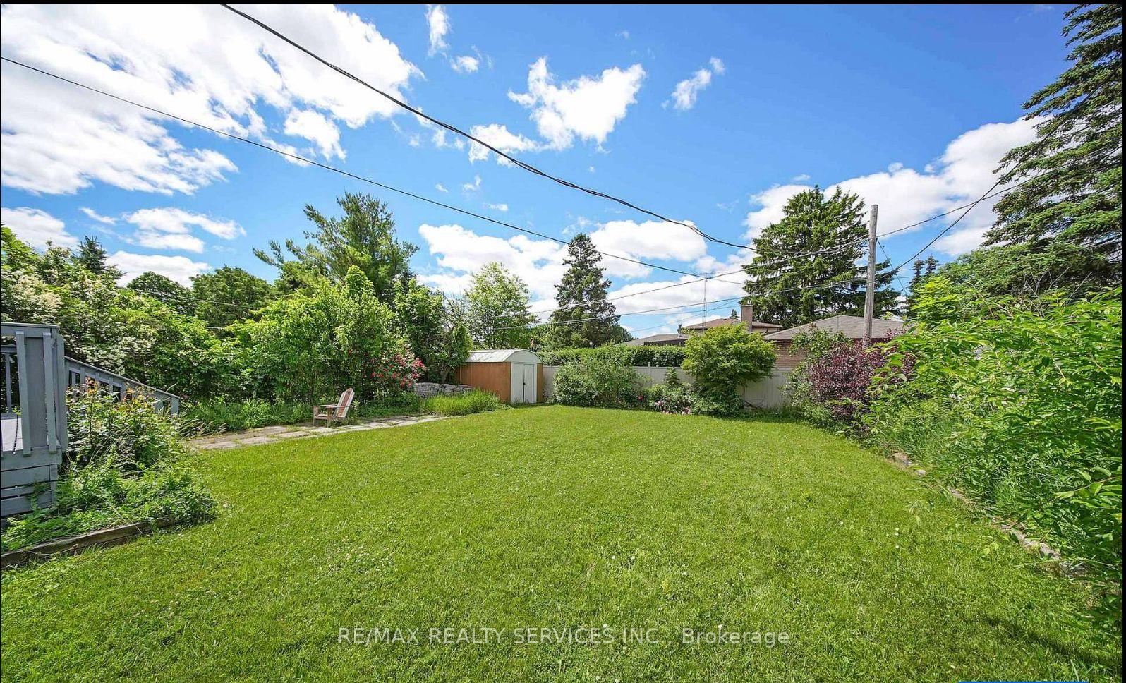 Photo 23 of 41 Brookland Drive, Brampton, Bram West — HOMEH