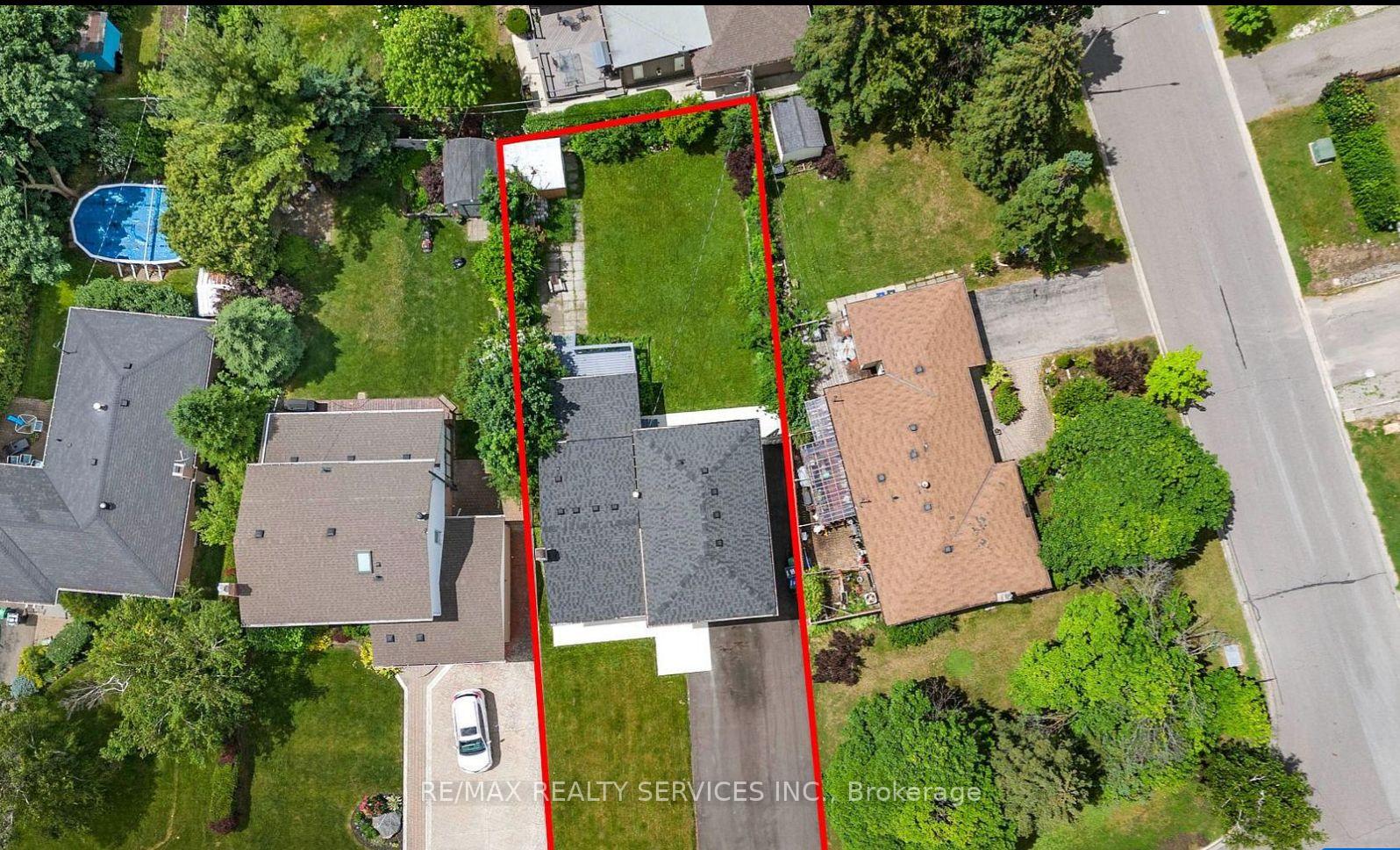 Photo 24 of 41 Brookland Drive, Brampton, Bram West — HOMEH