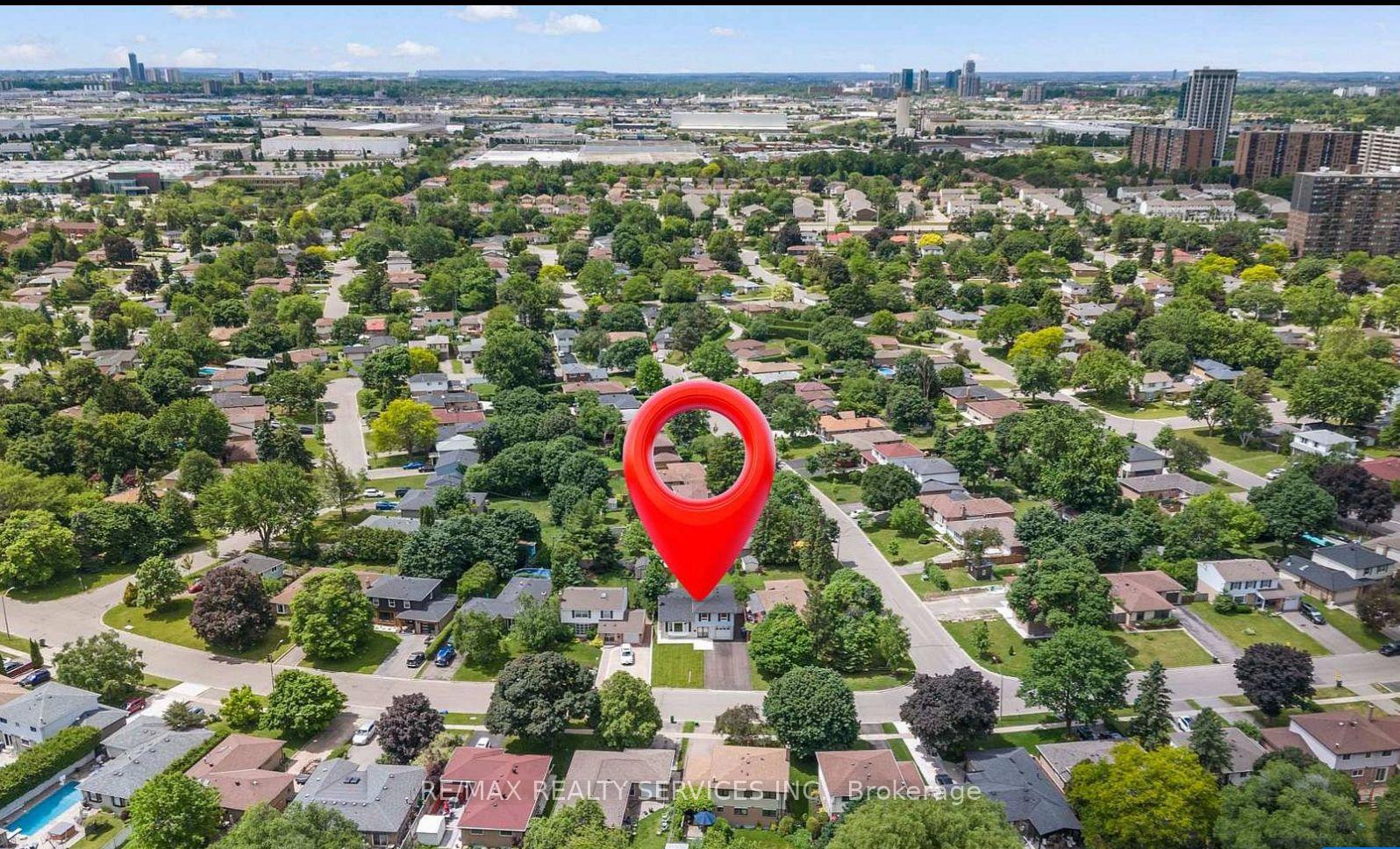 Photo 25 of 41 Brookland Drive, Brampton, Bram West — HOMEH