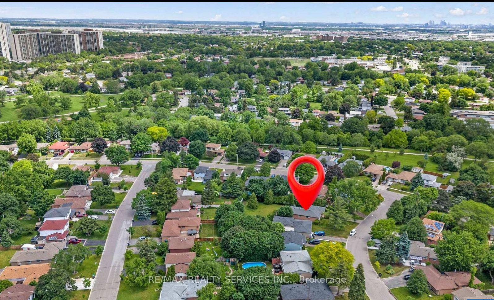 Photo 26 of 41 Brookland Drive, Brampton, Bram West — HOMEH