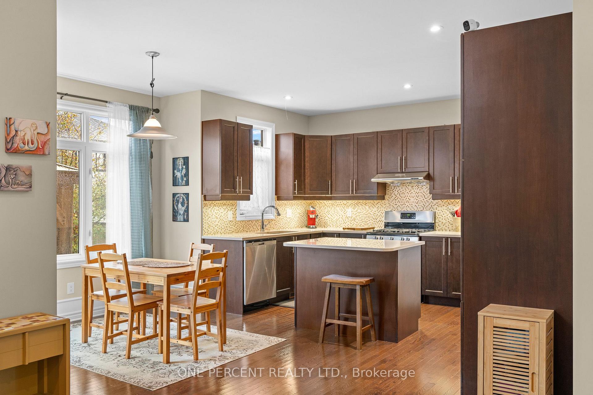 Photo 15 of 324 Rosina Way, Ottawa, Riverside South/Gloucester Glen — HOMEH