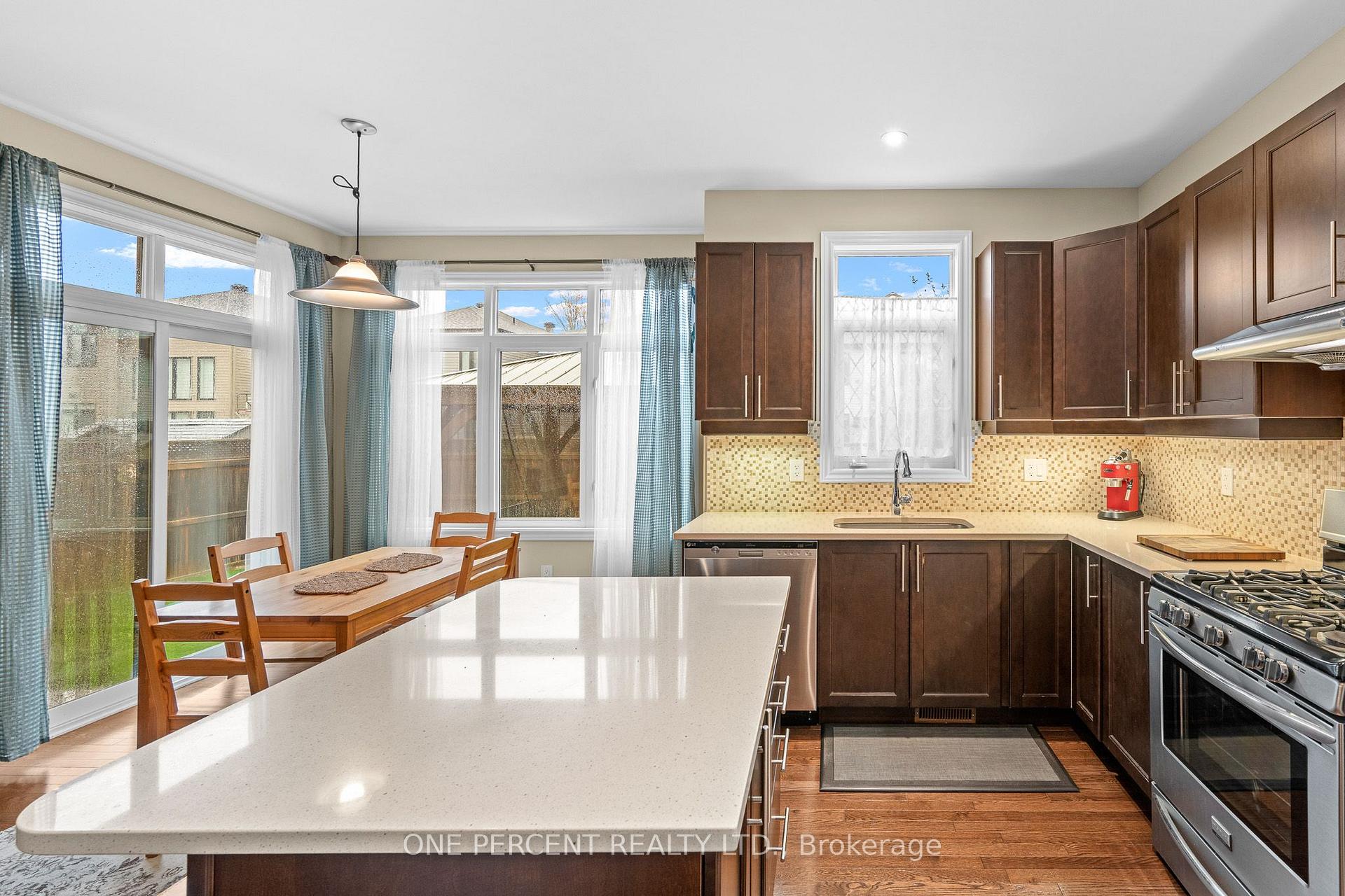 Photo 19 of 324 Rosina Way, Ottawa, Riverside South/Gloucester Glen — HOMEH