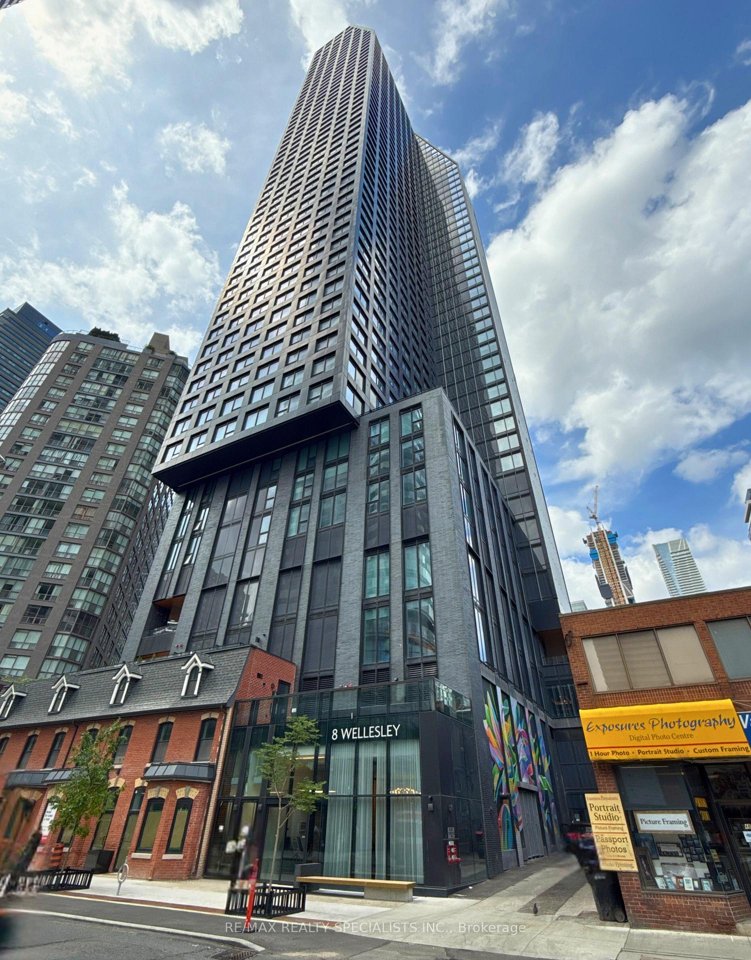Photo 5 of Unit 3702, 8 Wellesley Street W, Toronto, Bay Street Corridor — HOMEH
