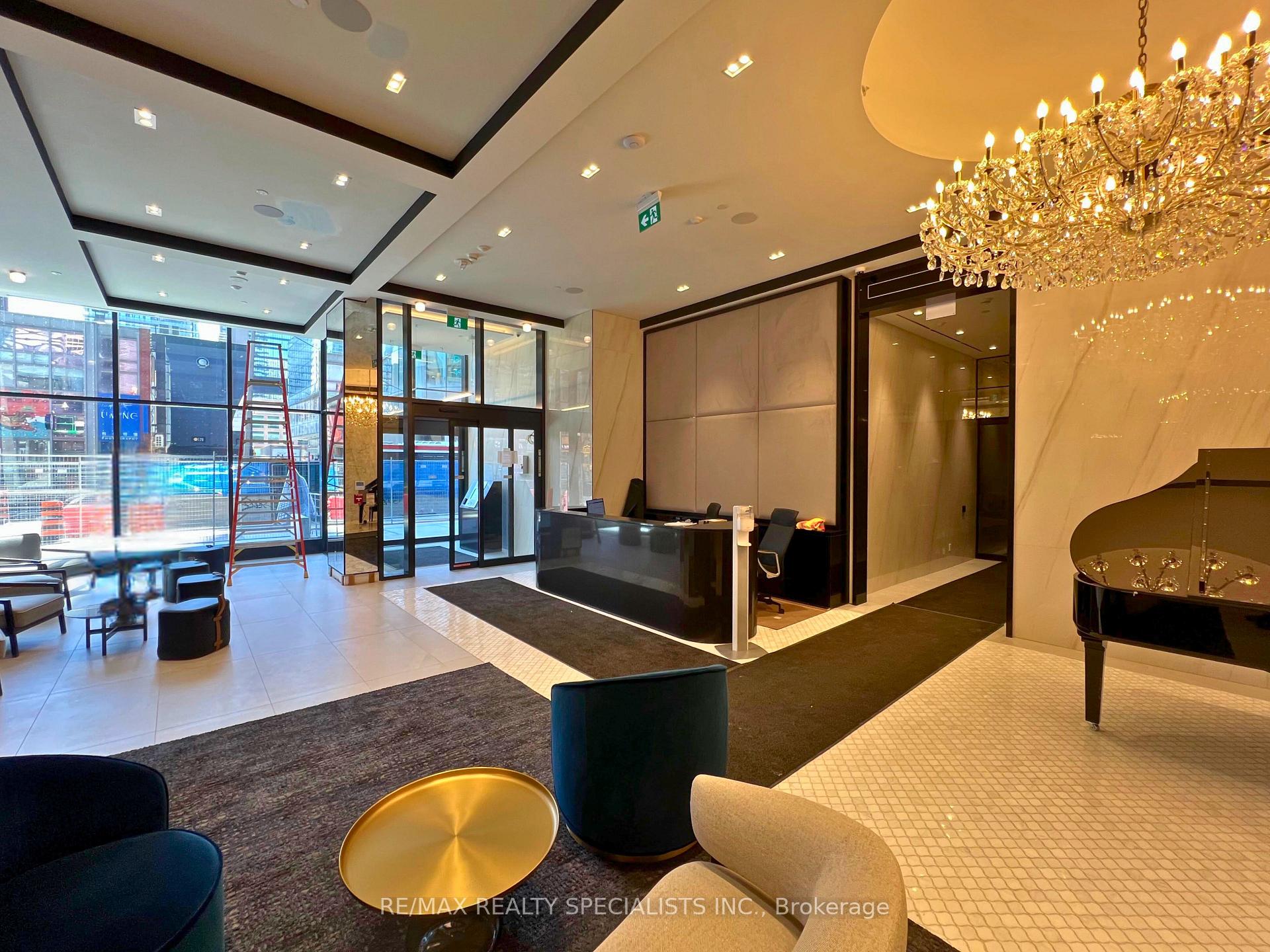 Photo 8 of Unit 3702, 8 Wellesley Street W, Toronto, Bay Street Corridor — HOMEH