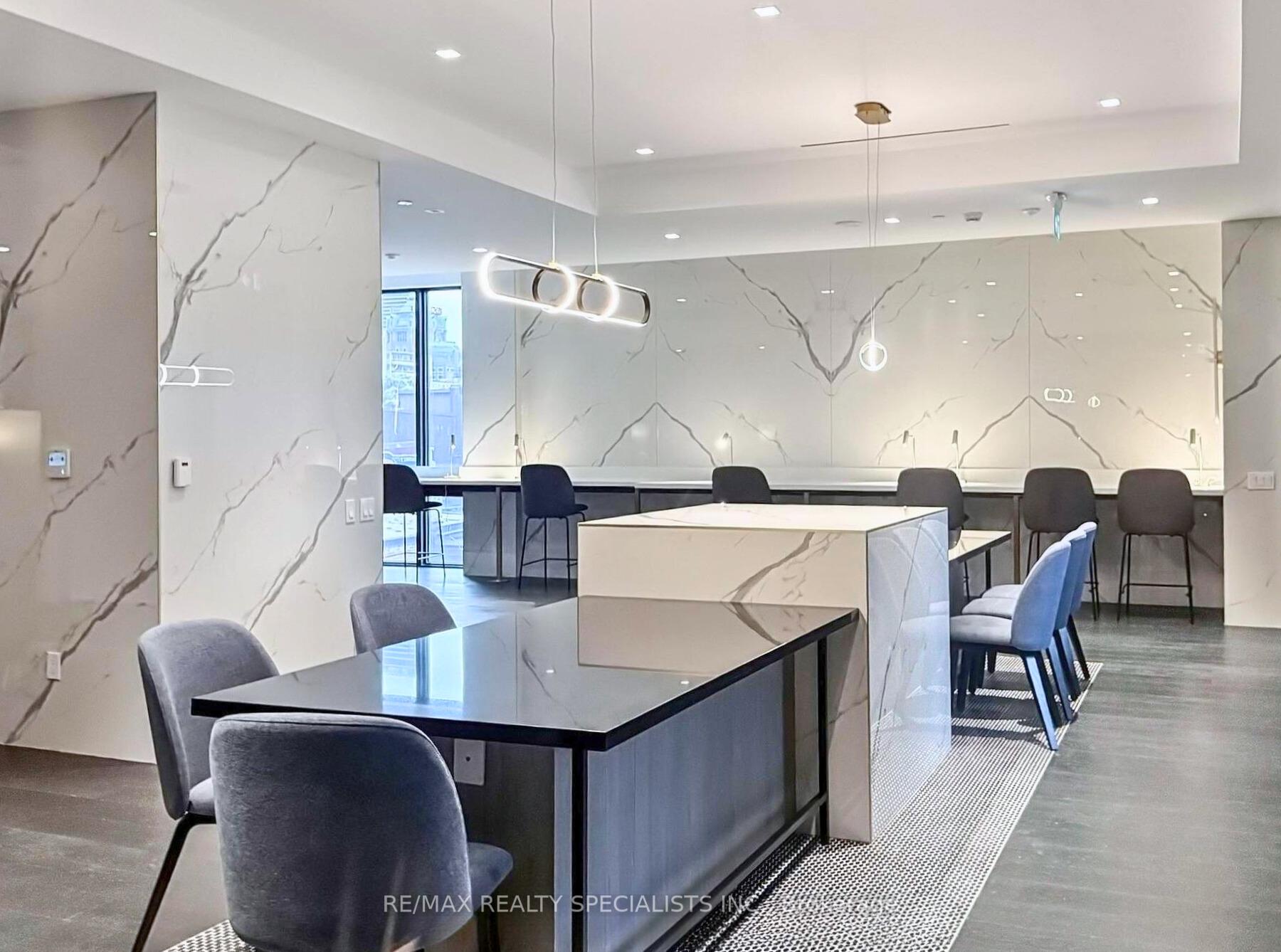 Photo 15 of Unit 3702, 8 Wellesley Street W, Toronto, Bay Street Corridor — HOMEH