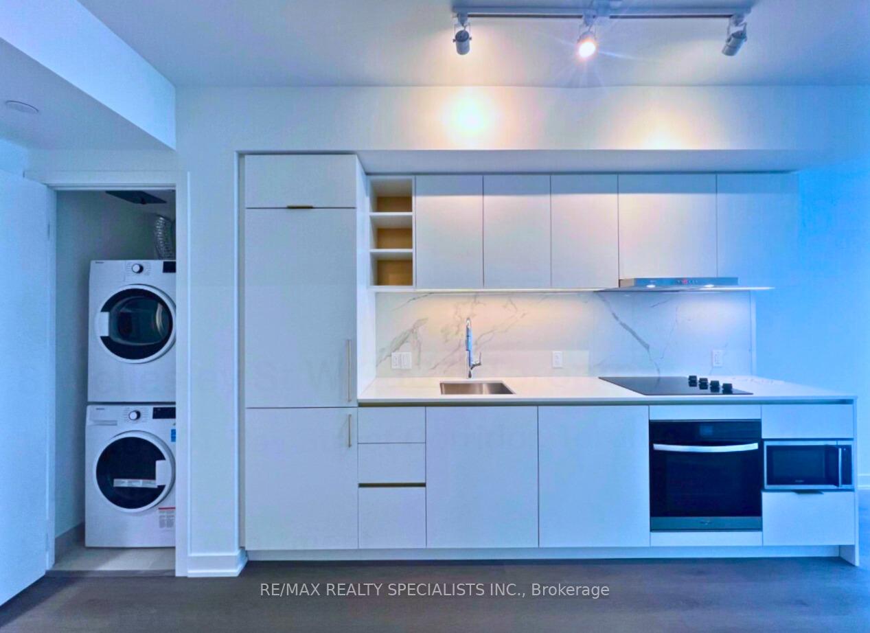 Photo 17 of Unit 3702, 8 Wellesley Street W, Toronto, Bay Street Corridor — HOMEH