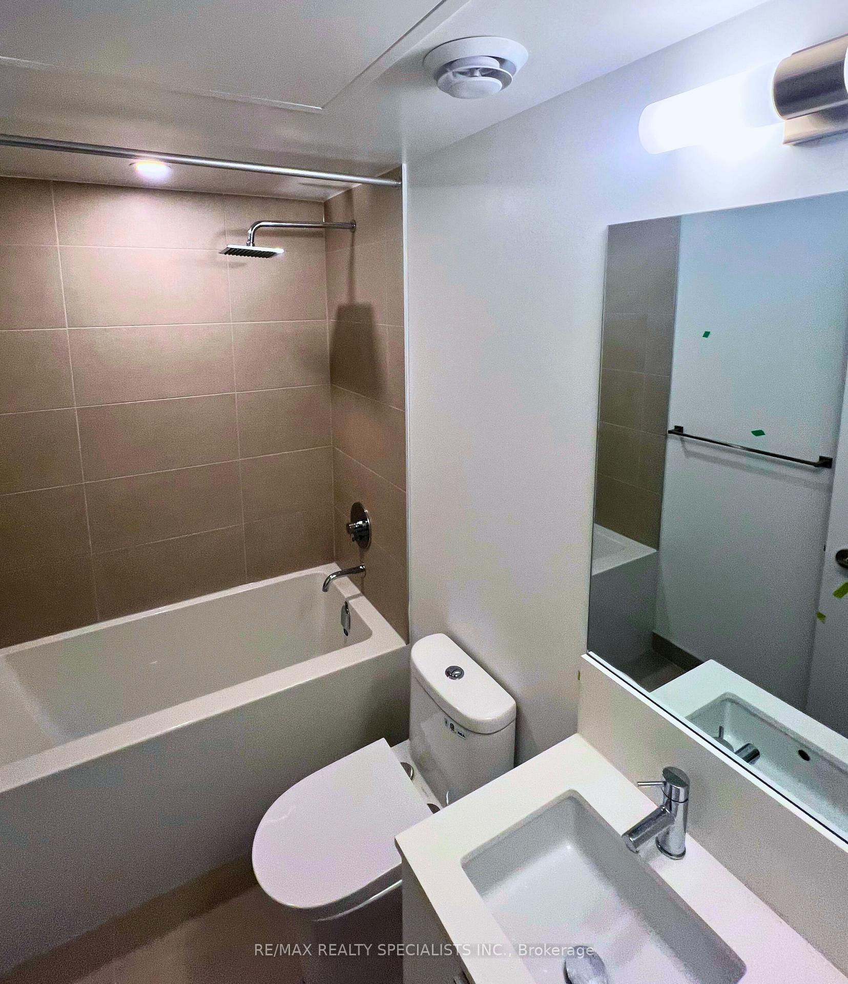 Photo 22 of Unit 3702, 8 Wellesley Street W, Toronto, Bay Street Corridor — HOMEH
