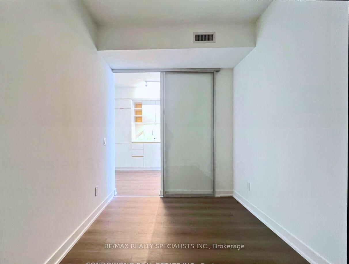 Photo 23 of Unit 3702, 8 Wellesley Street W, Toronto, Bay Street Corridor — HOMEH