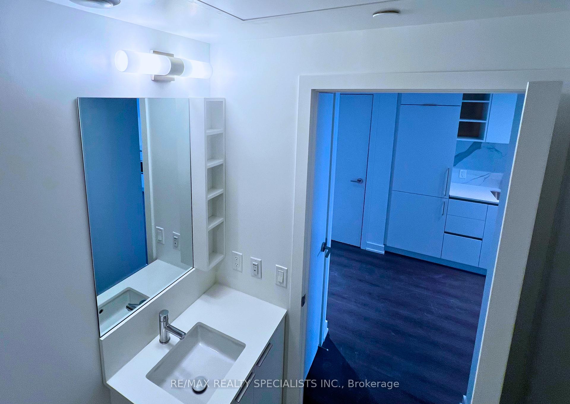 Photo 31 of Unit 3702, 8 Wellesley Street W, Toronto, Bay Street Corridor — HOMEH