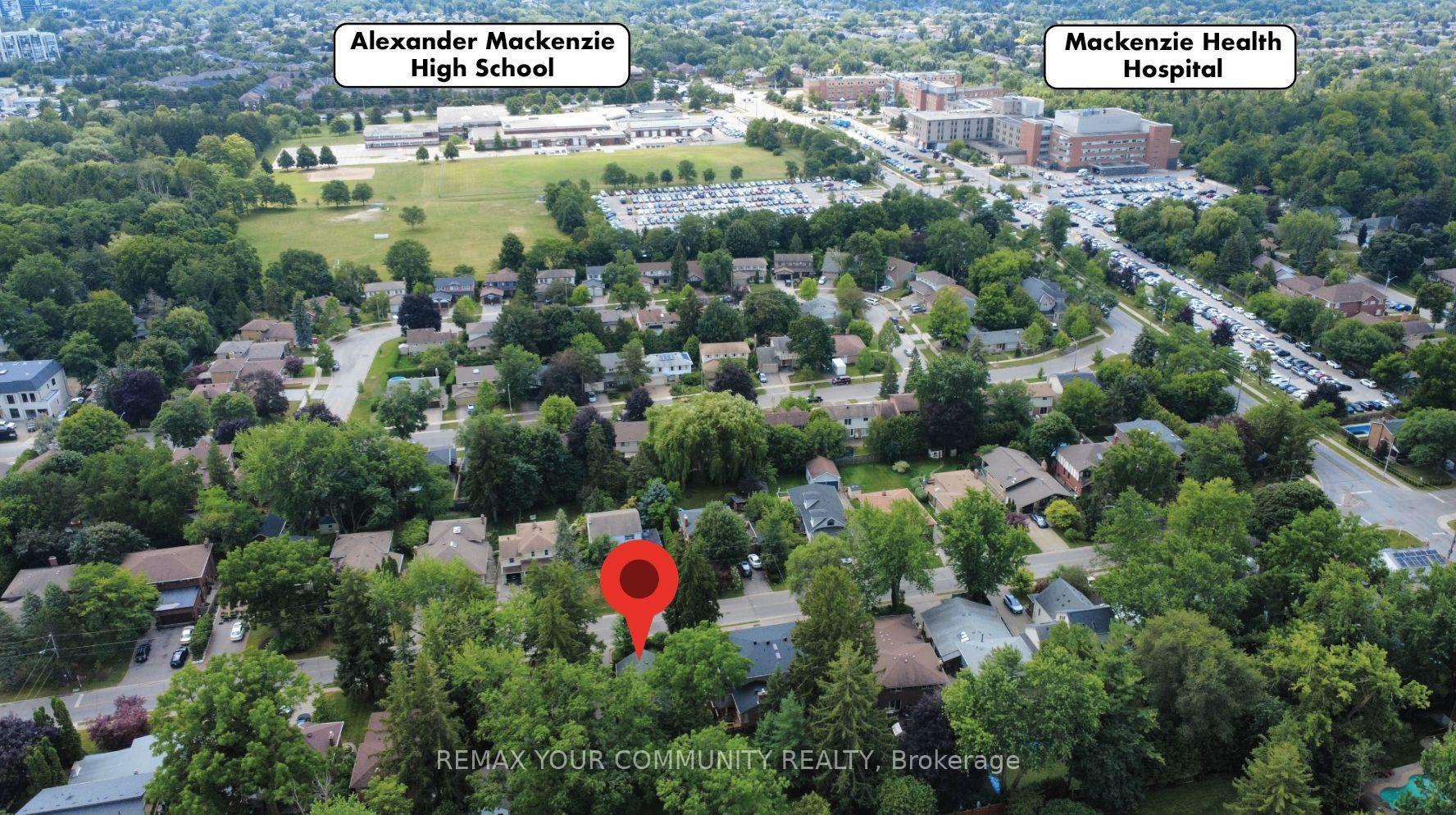 Photo 4 of 223 Richmond Street, Richmond Hill, Mill Pond — HOMEH