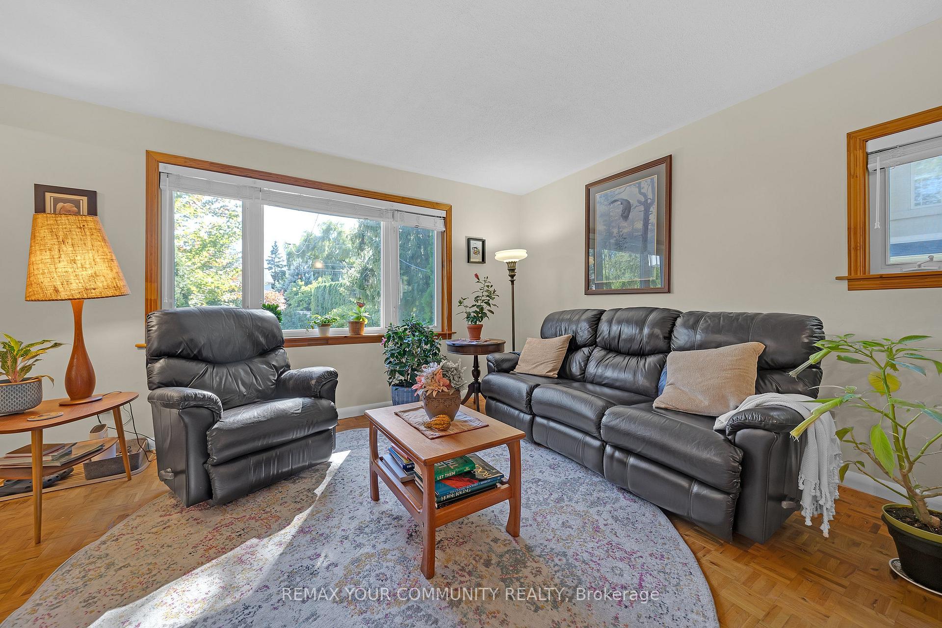 Photo 10 of 223 Richmond Street, Richmond Hill, Mill Pond — HOMEH
