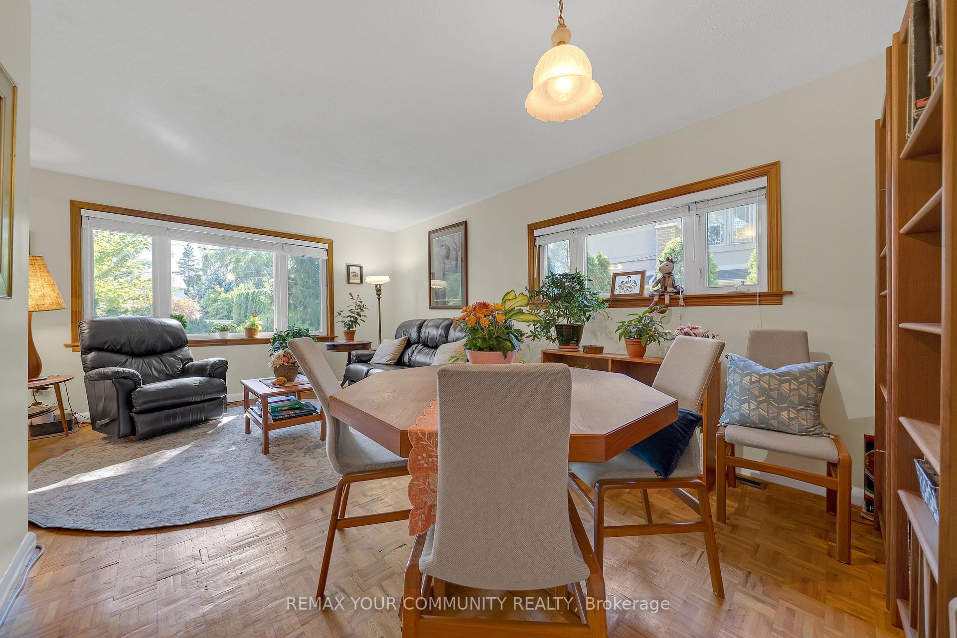 Photo 12 of 223 Richmond Street, Richmond Hill, Mill Pond — HOMEH