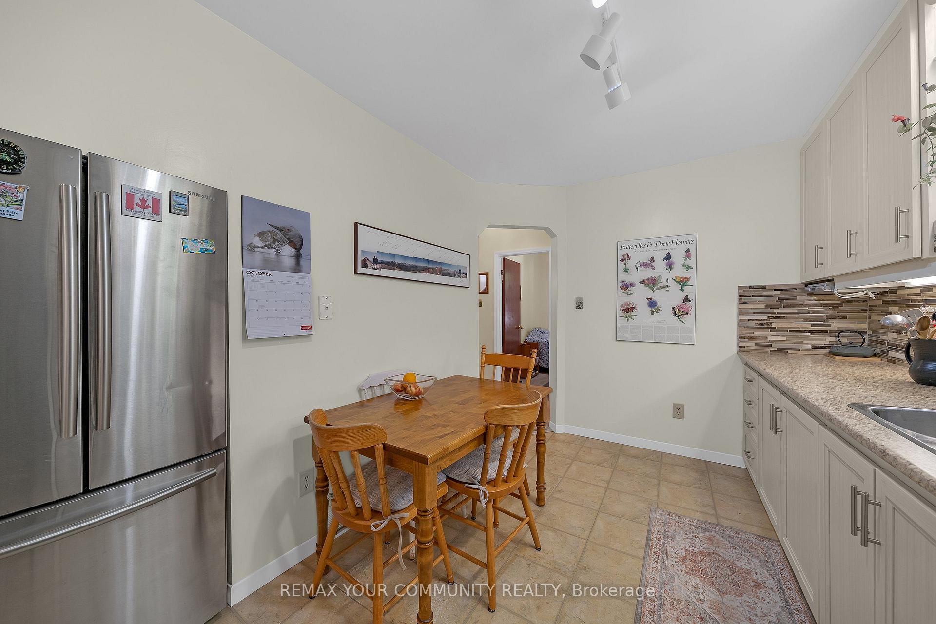 Photo 14 of 223 Richmond Street, Richmond Hill, Mill Pond — HOMEH