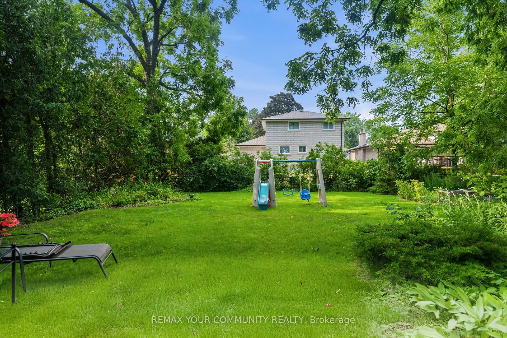 Photo 32 of 223 Richmond Street, Richmond Hill, Mill Pond — HOMEH