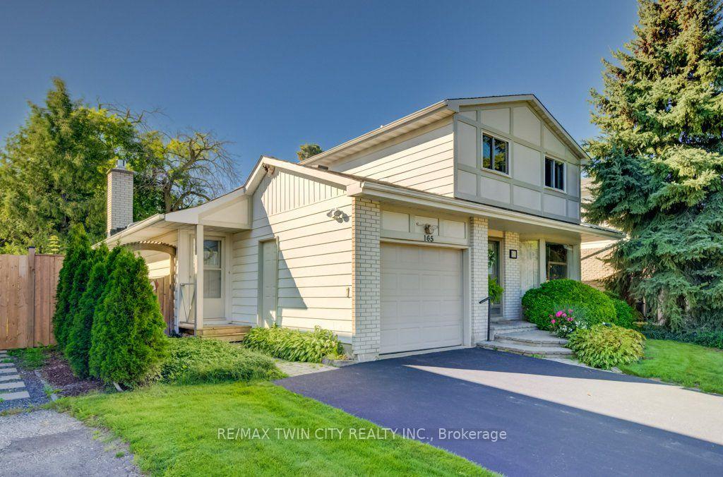 Photo 2 of 165 Mcgarry Drive, Kitchener, Forest Heights — HOMEH