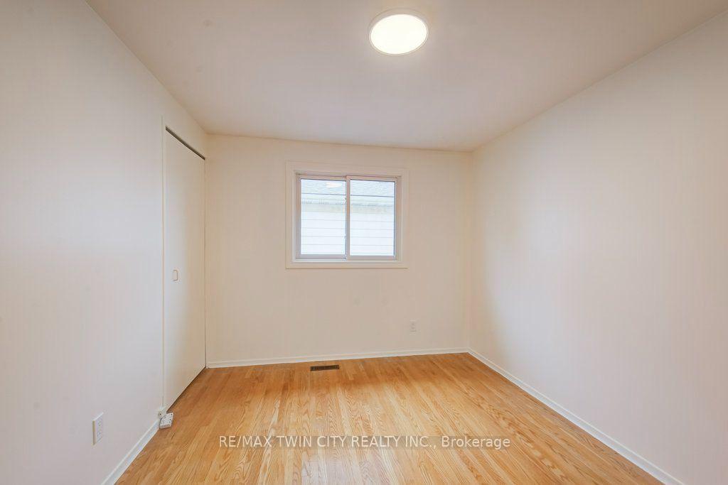 Photo 29 of 165 Mcgarry Drive, Kitchener, Forest Heights — HOMEH