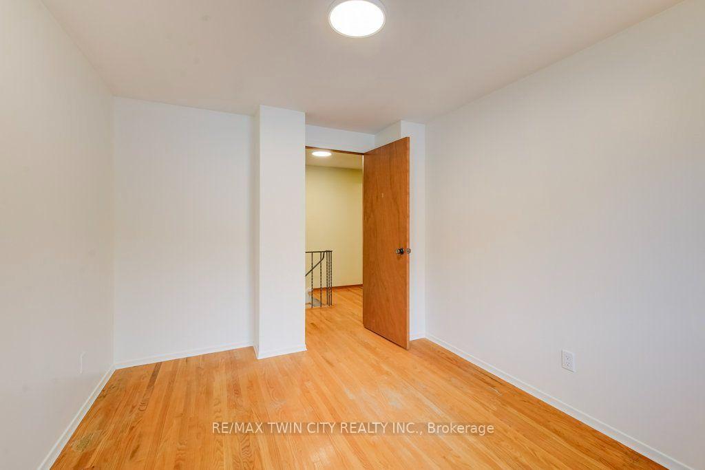 Photo 30 of 165 Mcgarry Drive, Kitchener, Forest Heights — HOMEH
