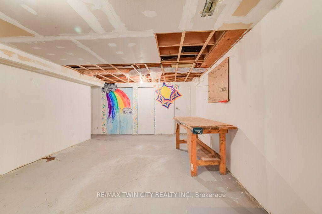 Photo 42 of 165 Mcgarry Drive, Kitchener, Forest Heights — HOMEH