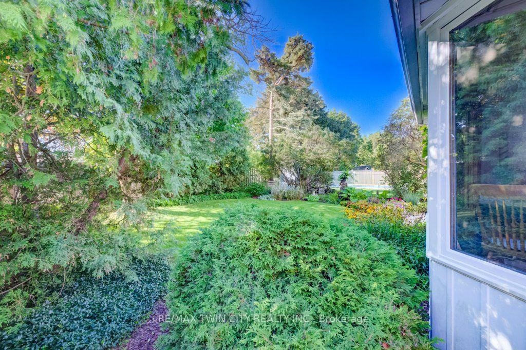 Photo 43 of 165 Mcgarry Drive, Kitchener, Forest Heights — HOMEH