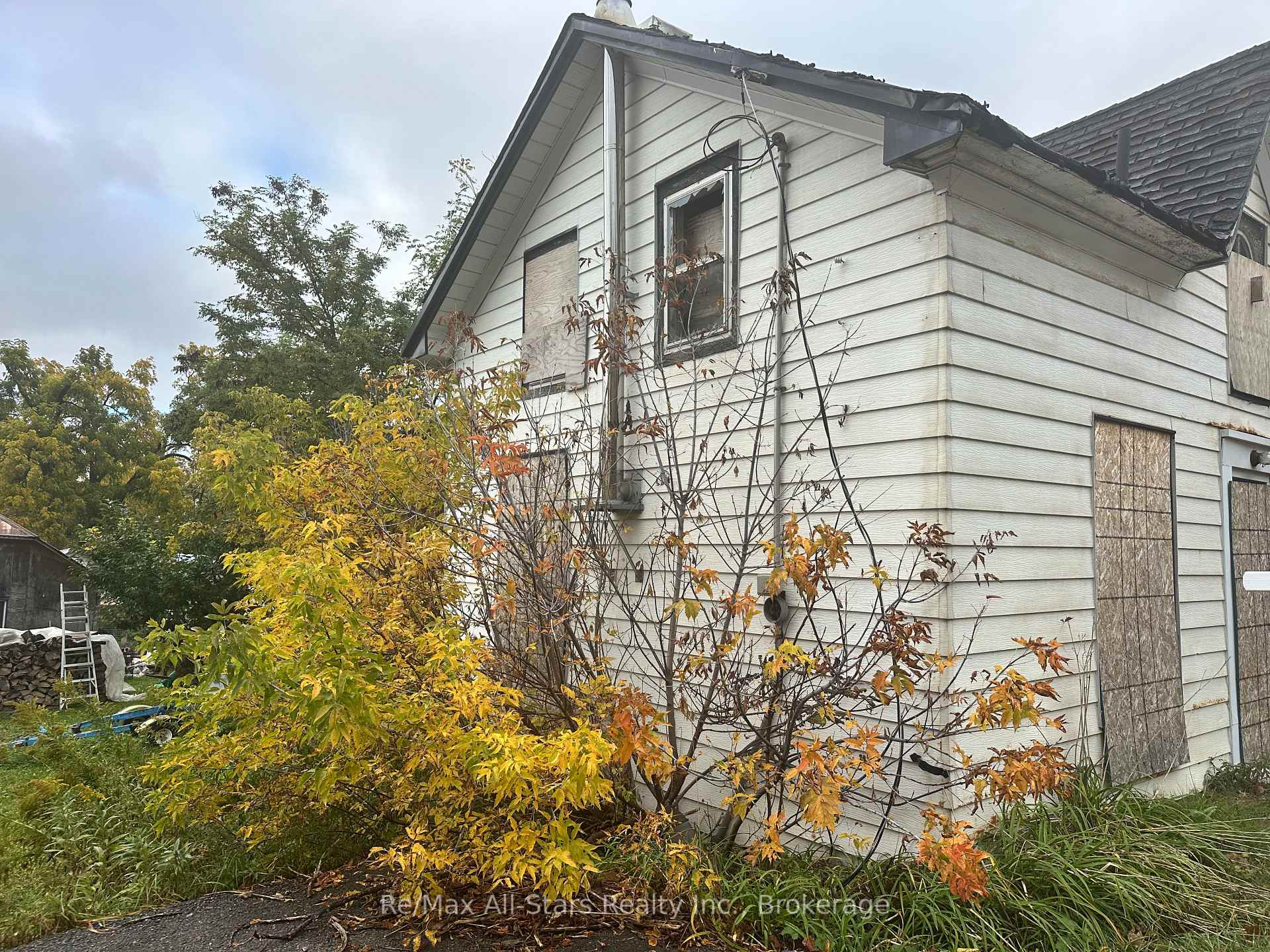 Photo 4 of 2385 Highway 7, Kawartha Lakes, Manilla — HOMEH