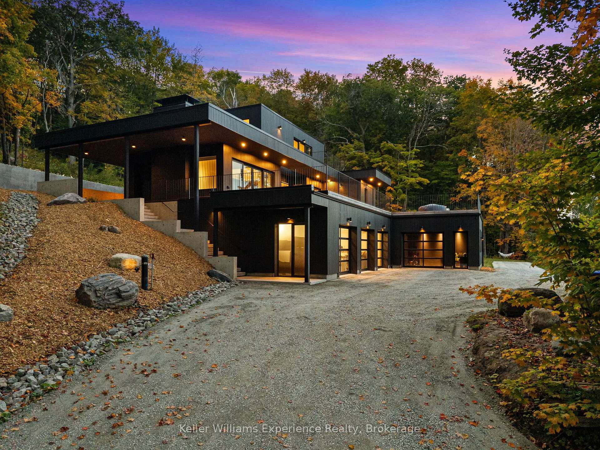 Photo 2 of 476 Champlain Road, Penetanguishene — HOMEH