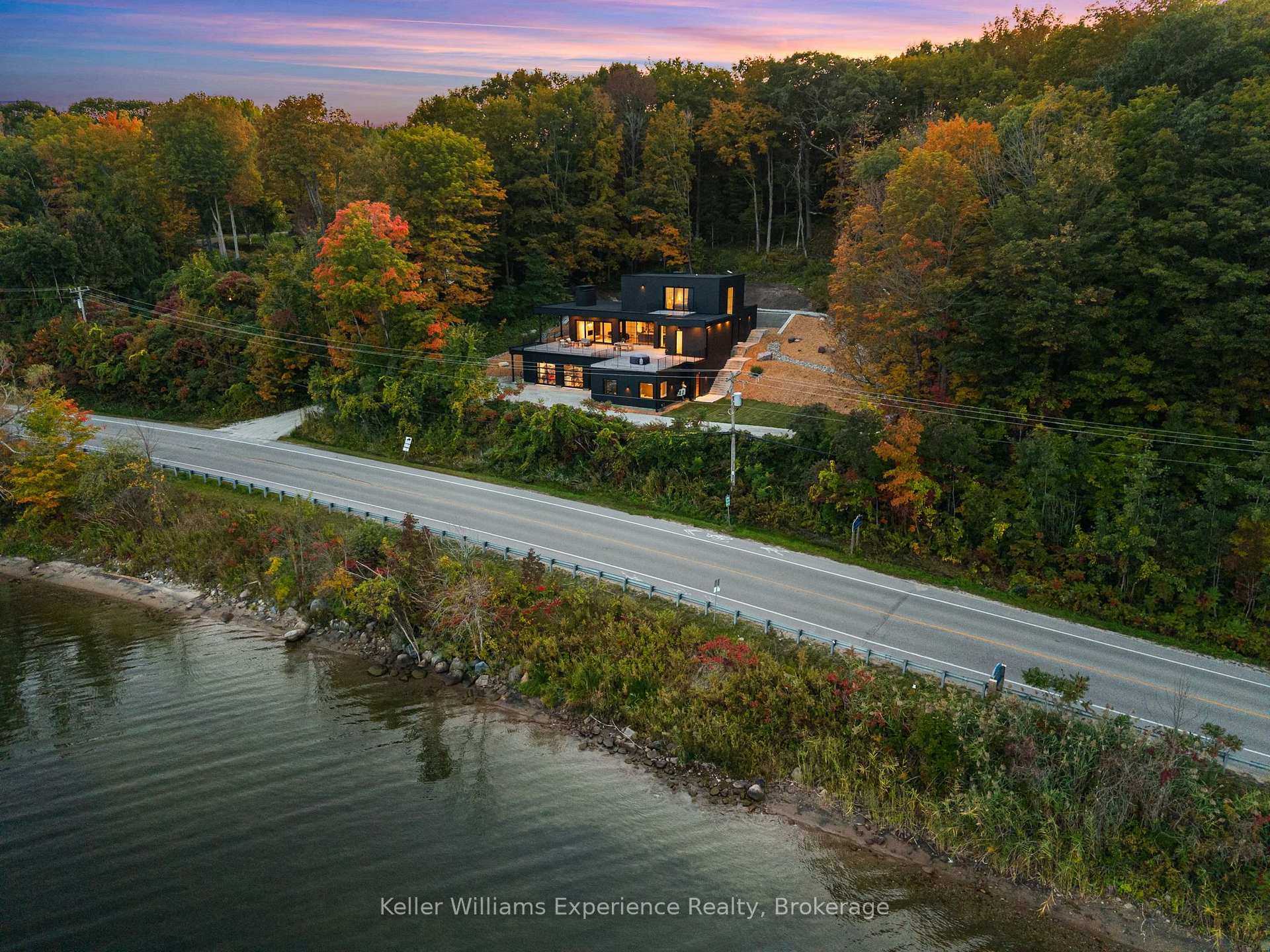 Photo 3 of 476 Champlain Road, Penetanguishene — HOMEH
