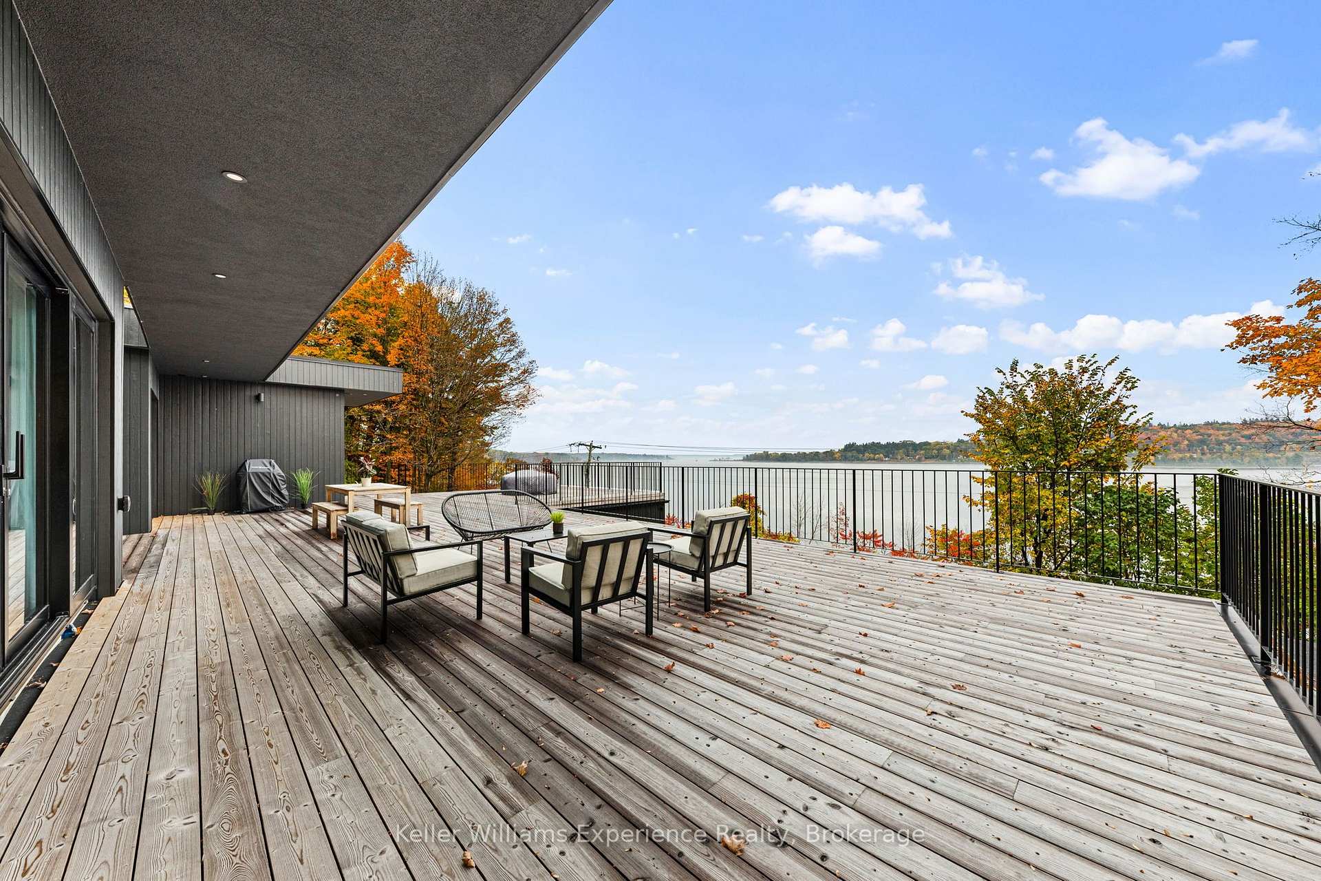 Photo 4 of 476 Champlain Road, Penetanguishene — HOMEH
