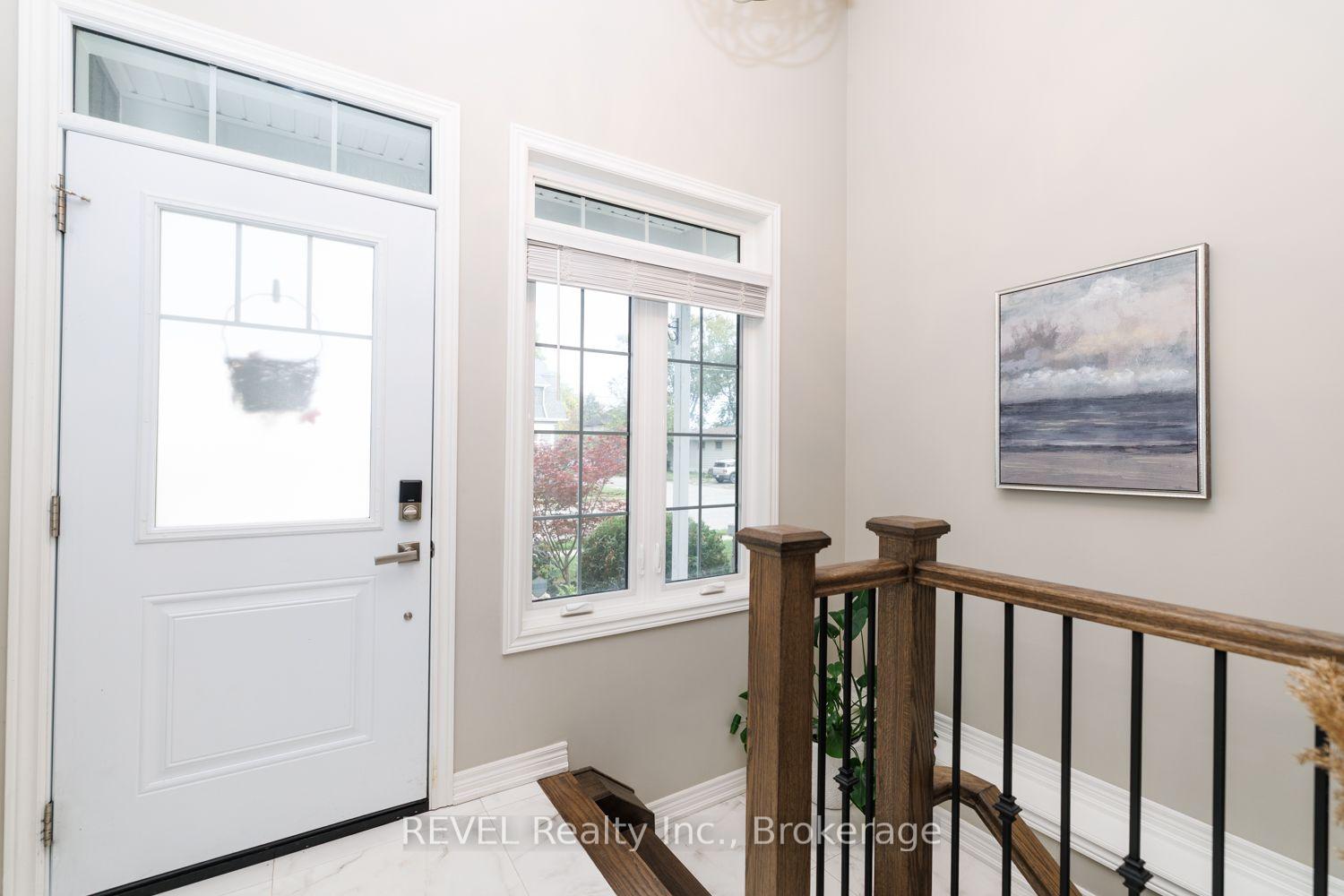 Photo 23 of 115 Oakland Avenue, Welland, Broadway — HOMEH