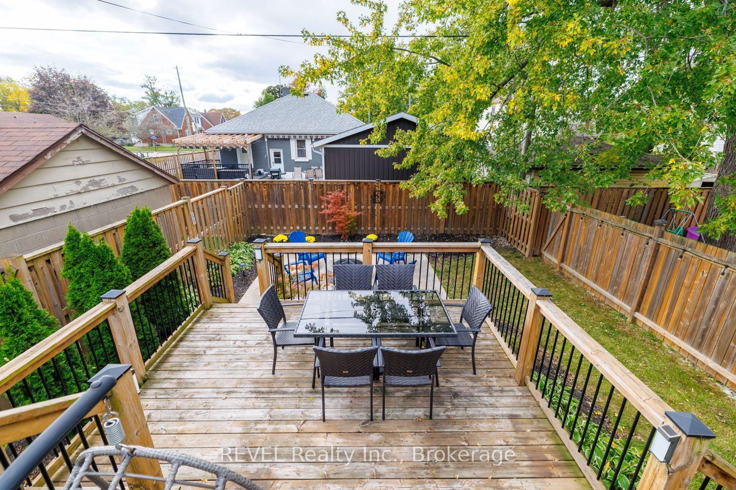 Photo 35 of 115 Oakland Avenue, Welland, Broadway — HOMEH