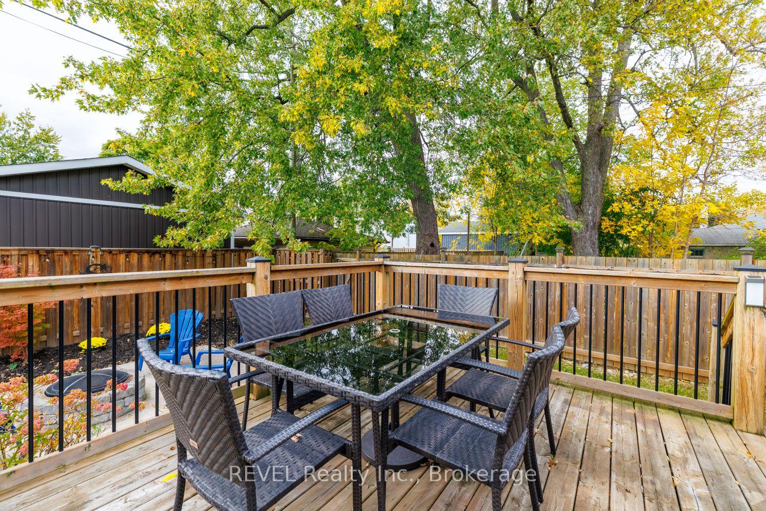 Photo 36 of 115 Oakland Avenue, Welland, Broadway — HOMEH