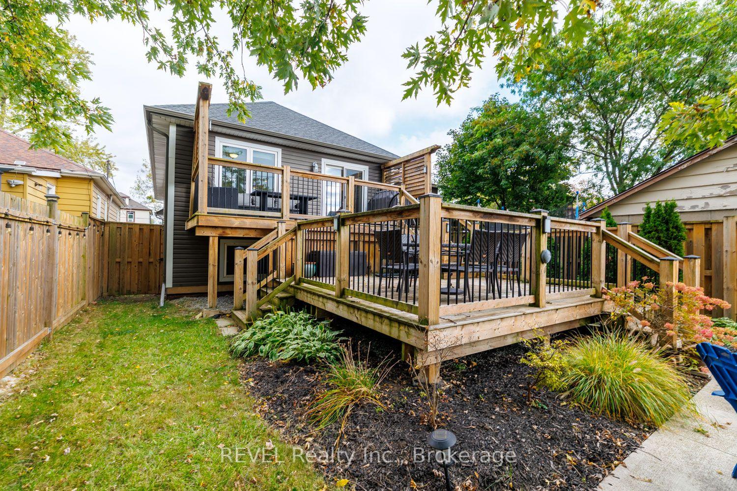 Photo 39 of 115 Oakland Avenue, Welland, Broadway — HOMEH