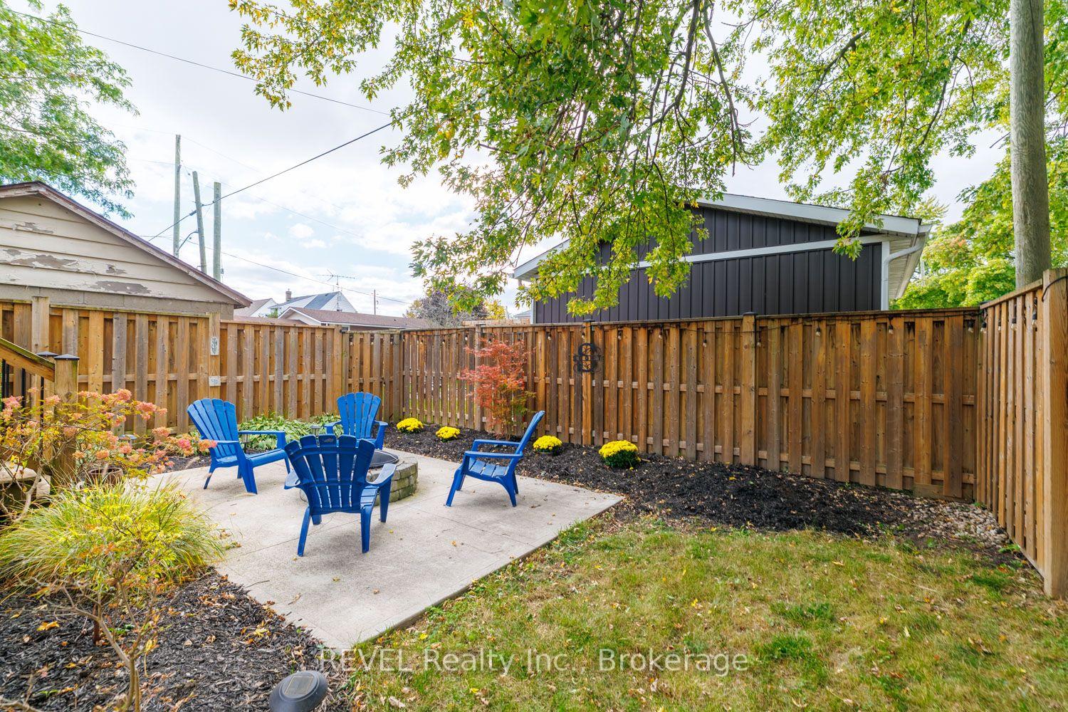 Photo 40 of 115 Oakland Avenue, Welland, Broadway — HOMEH