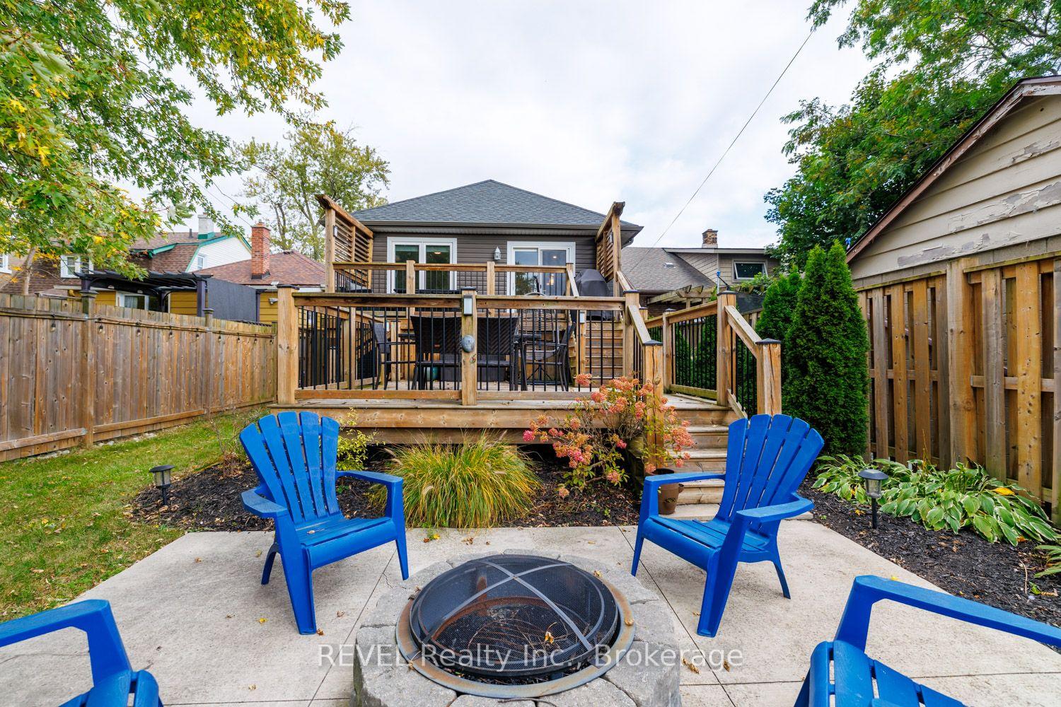 Photo 42 of 115 Oakland Avenue, Welland, Broadway — HOMEH