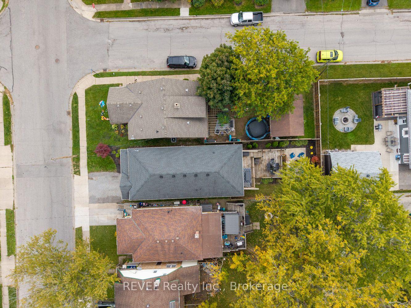 Photo 44 of 115 Oakland Avenue, Welland, Broadway — HOMEH