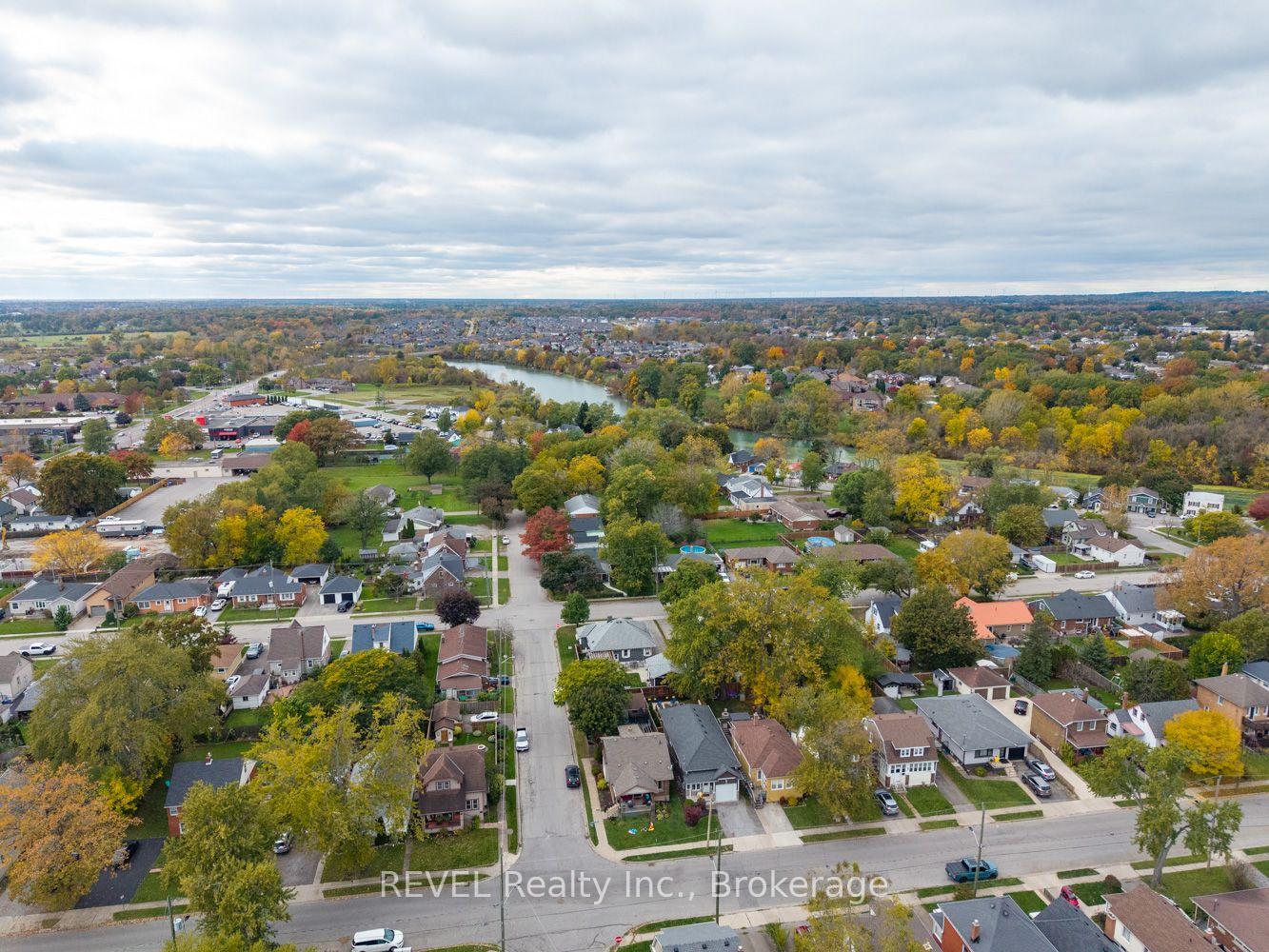 Photo 45 of 115 Oakland Avenue, Welland, Broadway — HOMEH