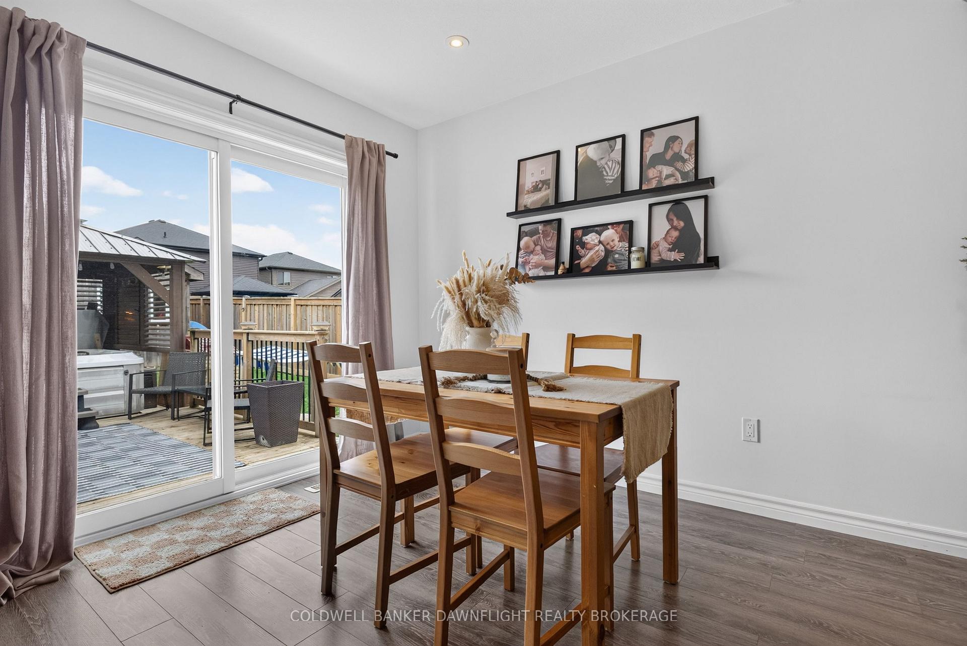 Photo 15 of 376 Beech Street, Lucan Biddulph, Lucan — HOMEH