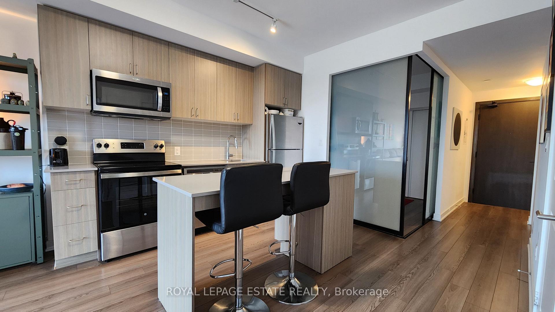 Photo 4 of Unit 603, 2799 Kingston Road, Scarborough, Cliffcrest — HOMEH