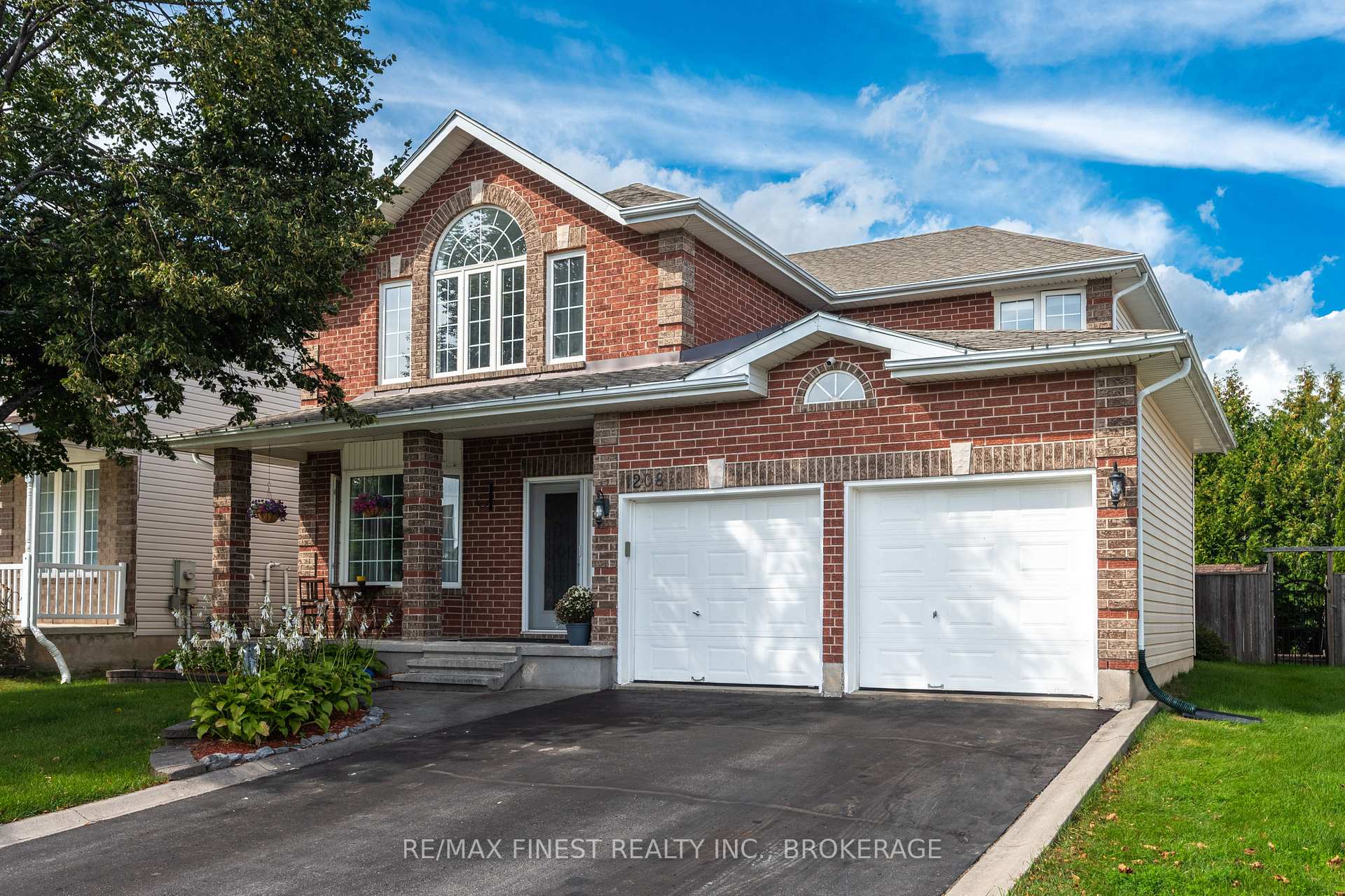 Front of 1208 Greenwood Park Drive