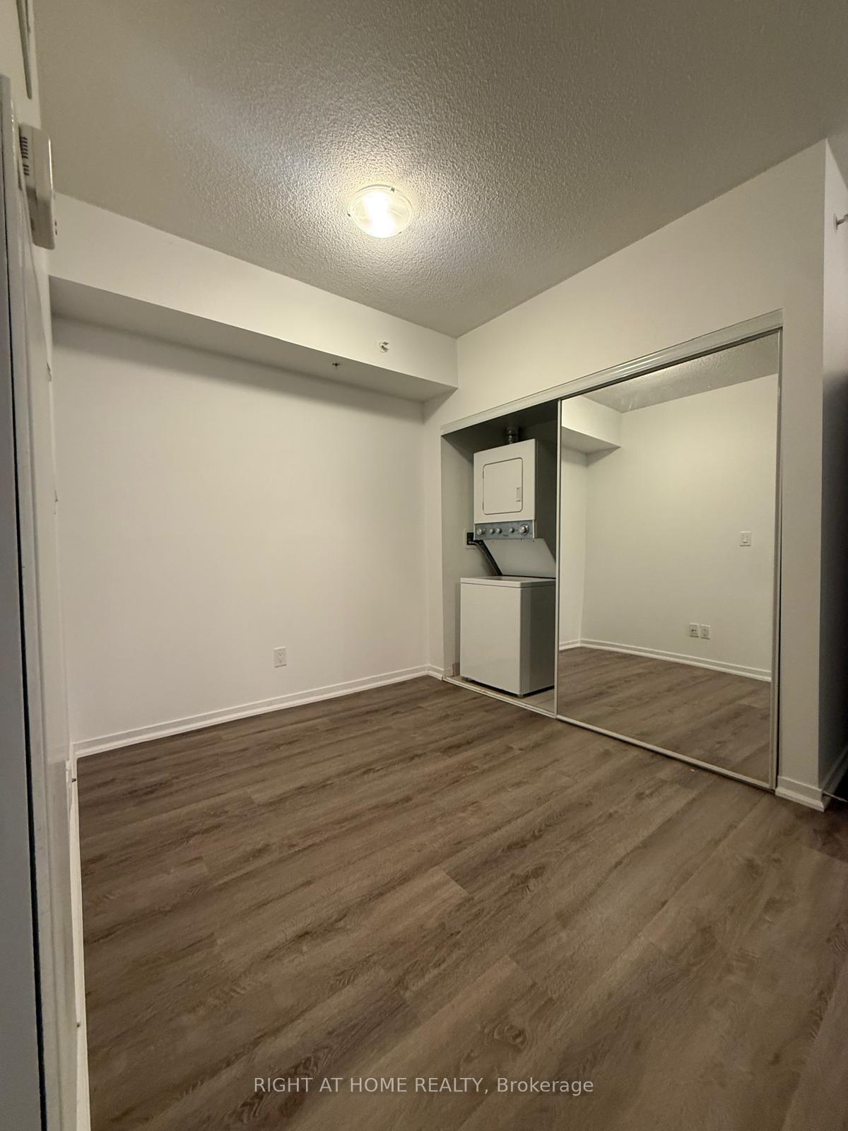 Photo 6 of Unit 1106, 68 Abell Street, Toronto, Little Portugal — HOMEH