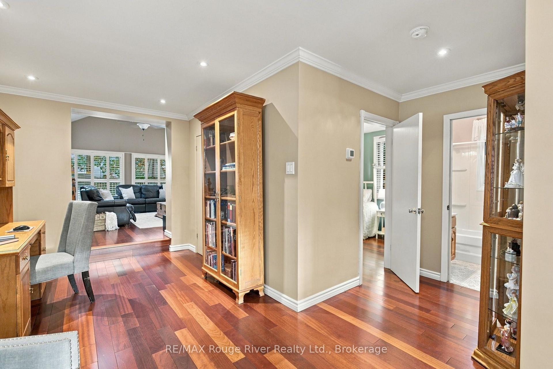 Photo 15 of 709 Athol Street, Whitby, Downtown Whitby — HOMEH