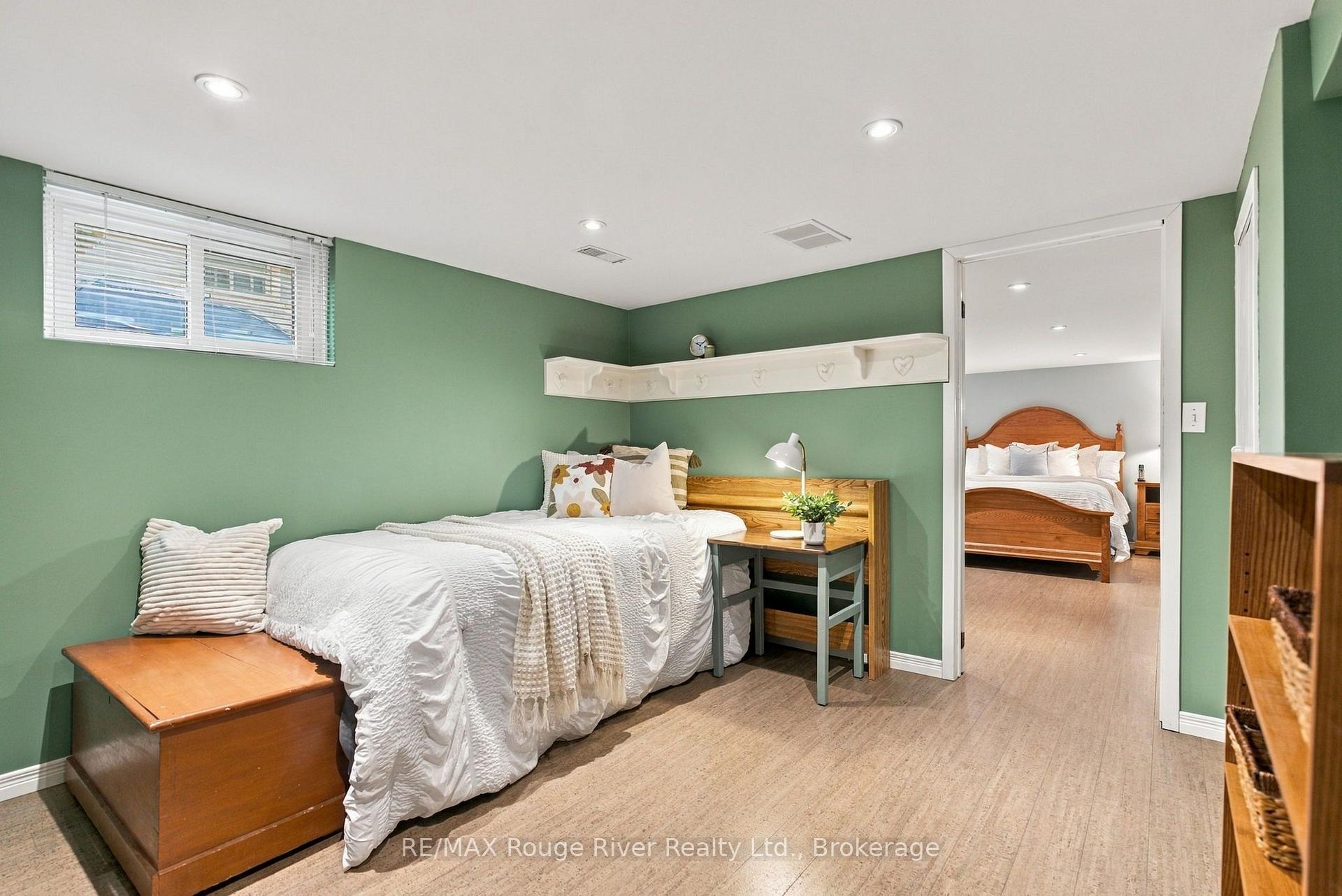Photo 29 of 709 Athol Street, Whitby, Downtown Whitby — HOMEH