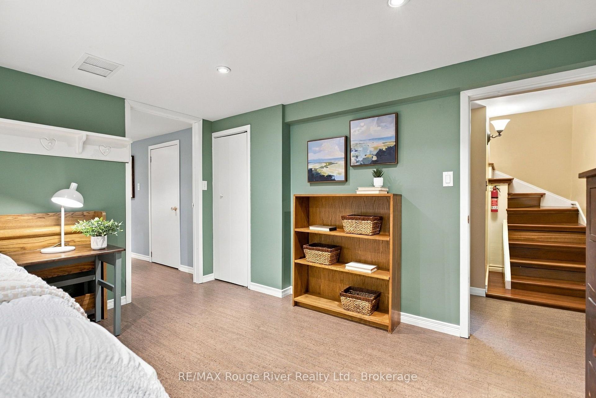 Photo 30 of 709 Athol Street, Whitby, Downtown Whitby — HOMEH