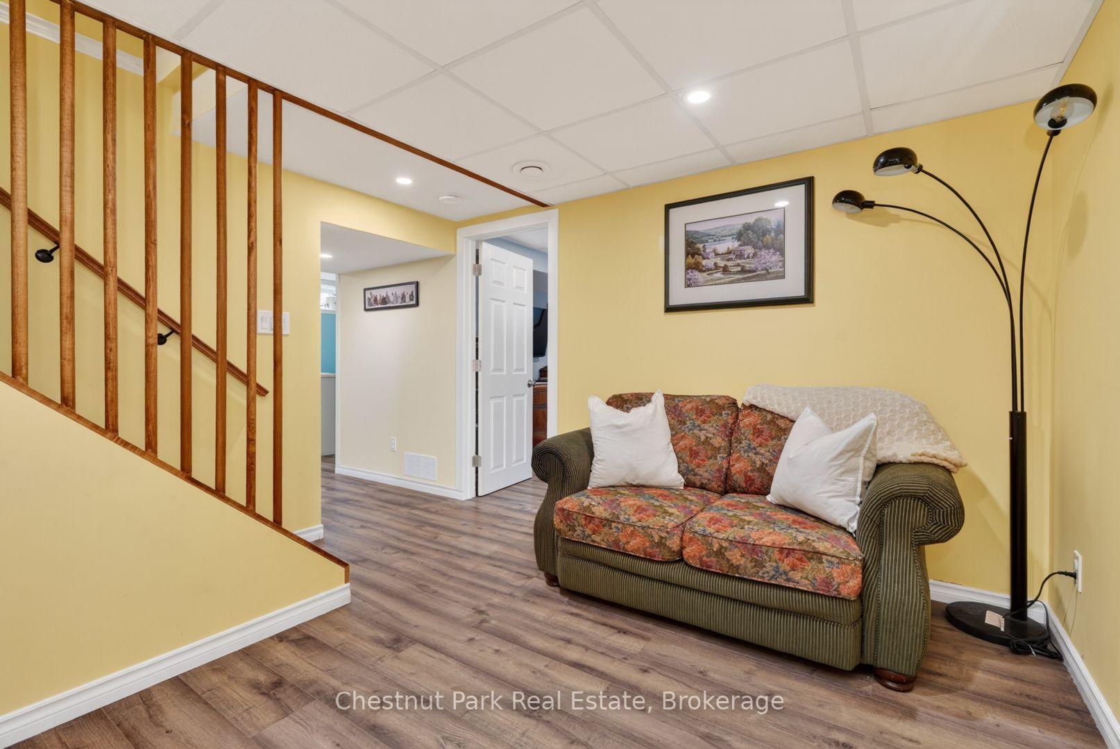 Photo 18 of 213 Yonge Street, Burk's Falls — HOMEH