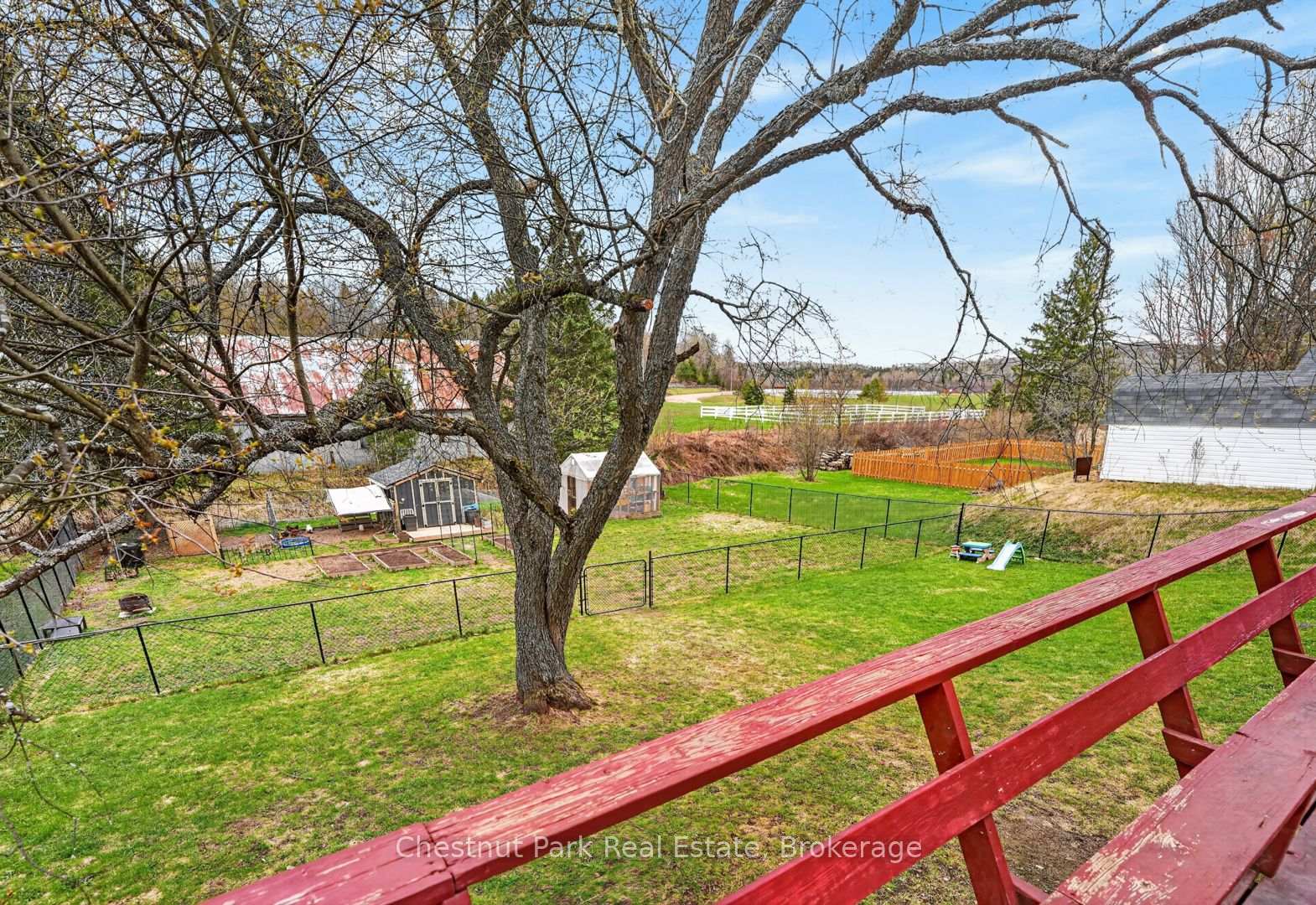 Photo 33 of 213 Yonge Street, Burk's Falls — HOMEH