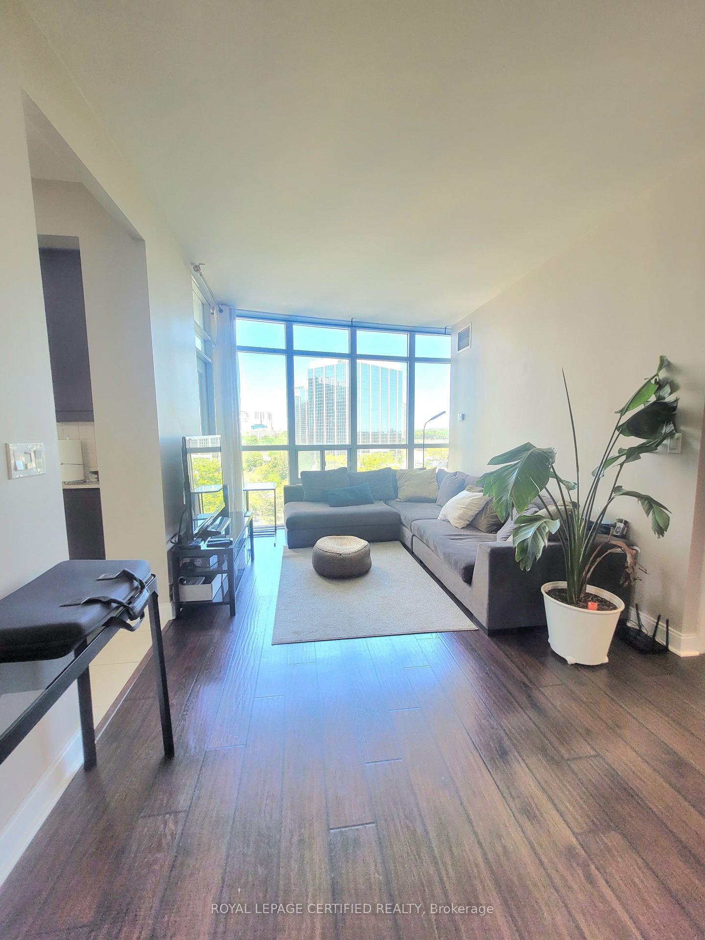 Photo 7 of Unit 909, 90 Absolute Avenue, Mississauga, City Centre — HOMEH
