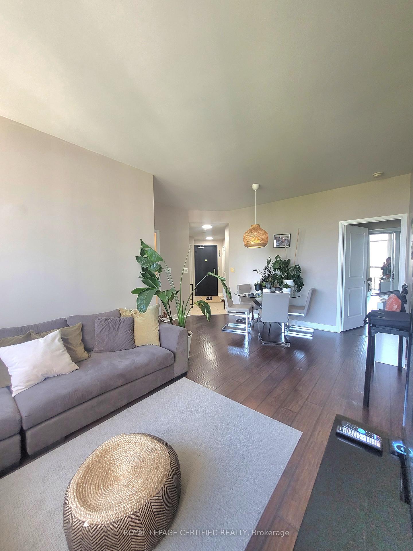 Photo 9 of Unit 909, 90 Absolute Avenue, Mississauga, City Centre — HOMEH
