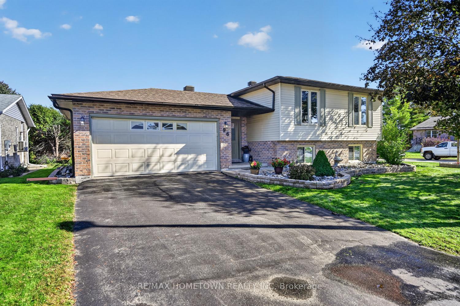 Photo 6 of 96 Cambridge Crescent, Brockville, Brockville — HOMEH
